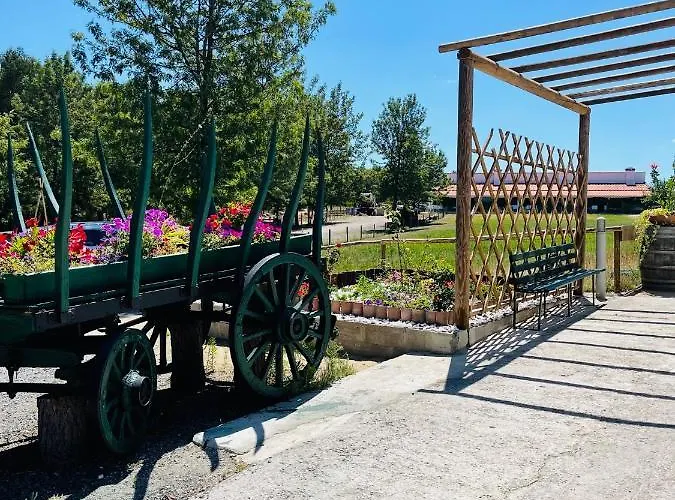 Monte Do Lago, Alloggio per agriturismo